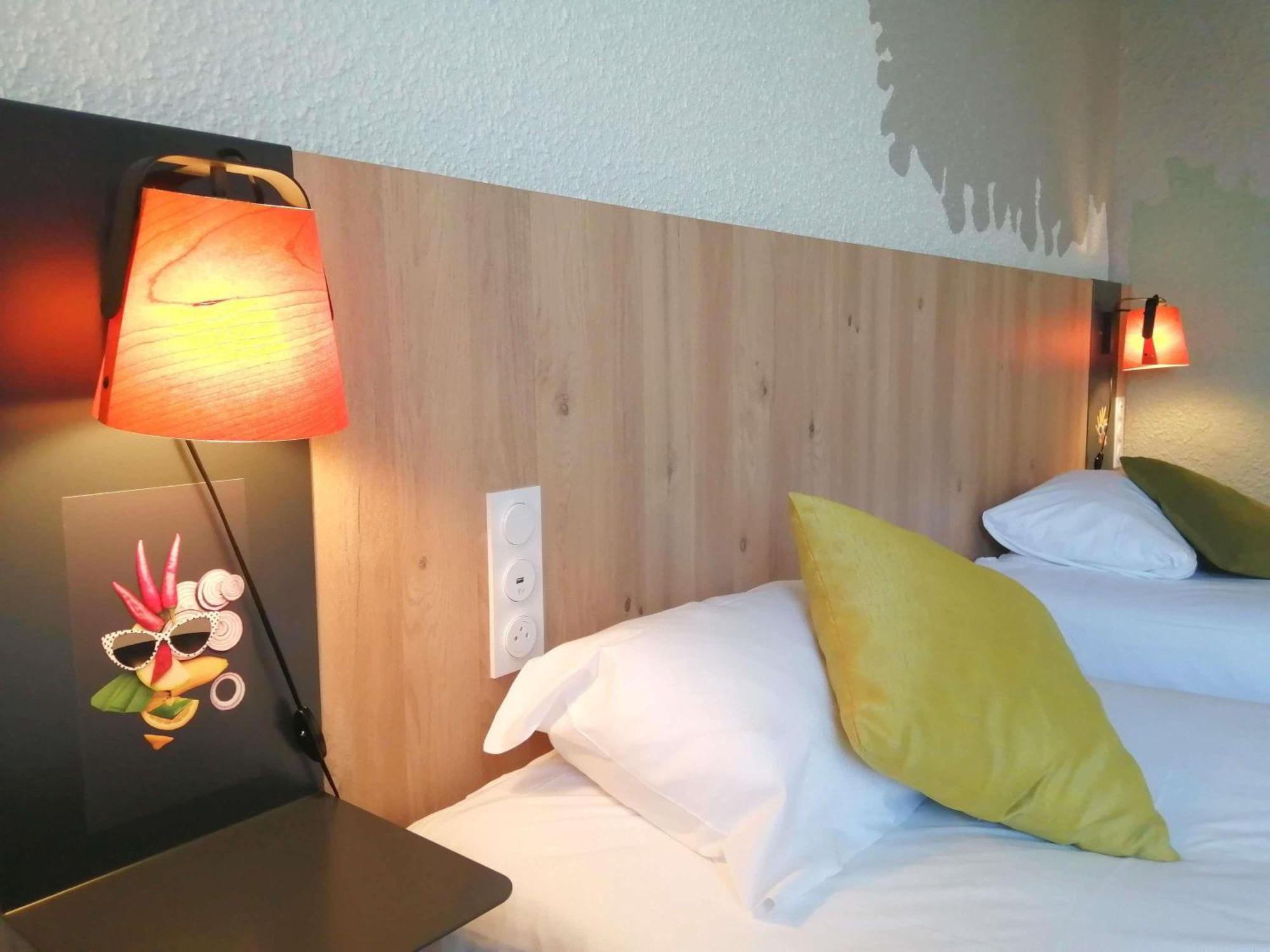 ไอบิส สไตล์ ตูร์ ซุด Hotel ช็องเบรย์-เล-ตูร์ ภายนอก รูปภาพ