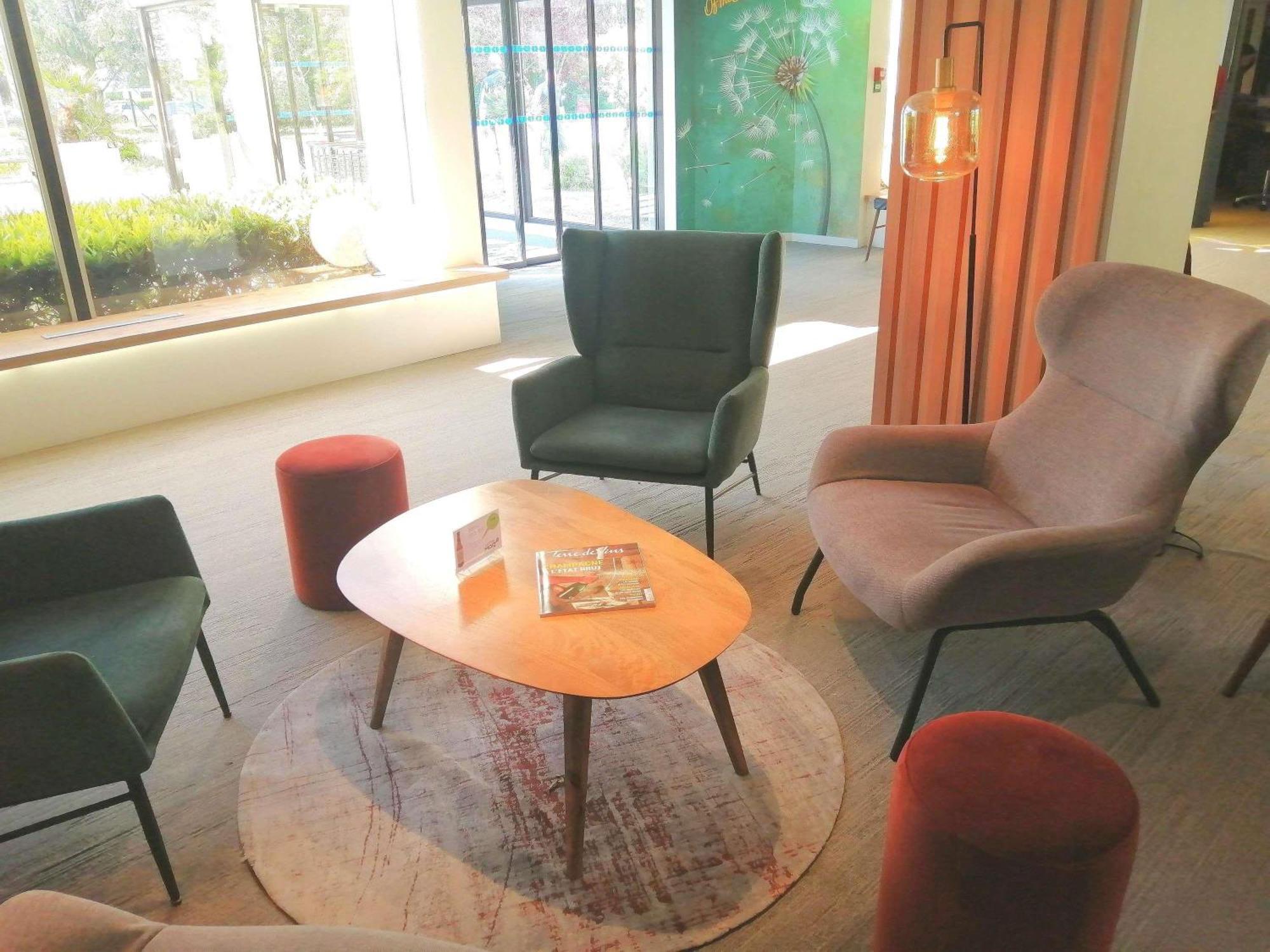 ไอบิส สไตล์ ตูร์ ซุด Hotel ช็องเบรย์-เล-ตูร์ ภายนอก รูปภาพ